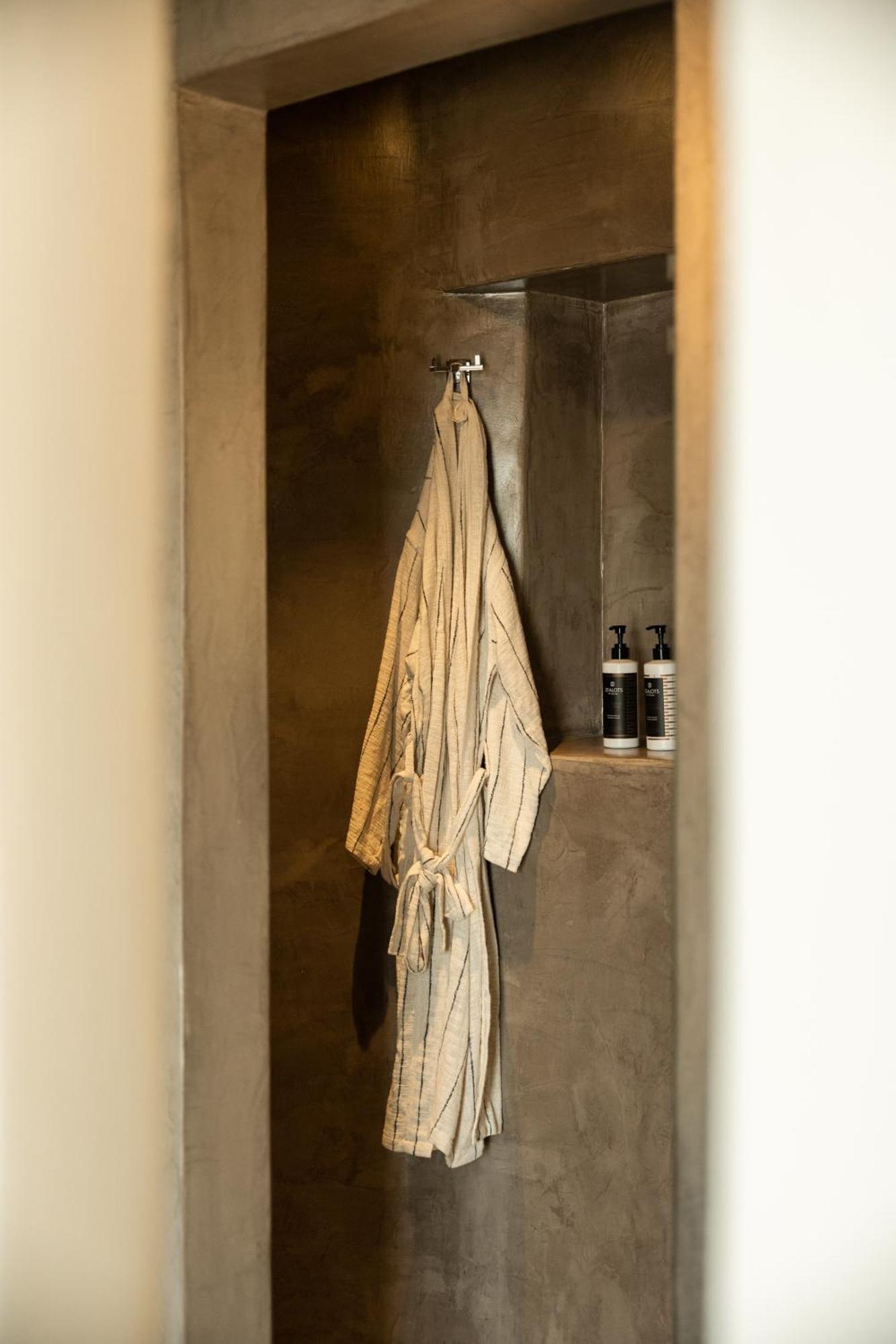 Black Diamond Suites (Adults Only) Akrotírion Dış mekan fotoğraf